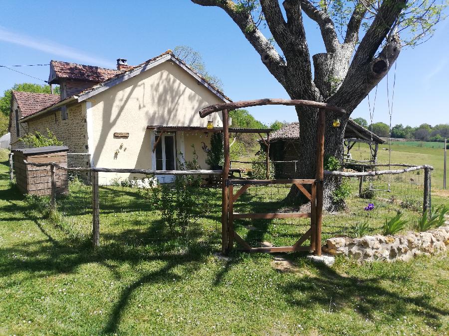 gite equestre Lacropte Dordogne Tashunka Town