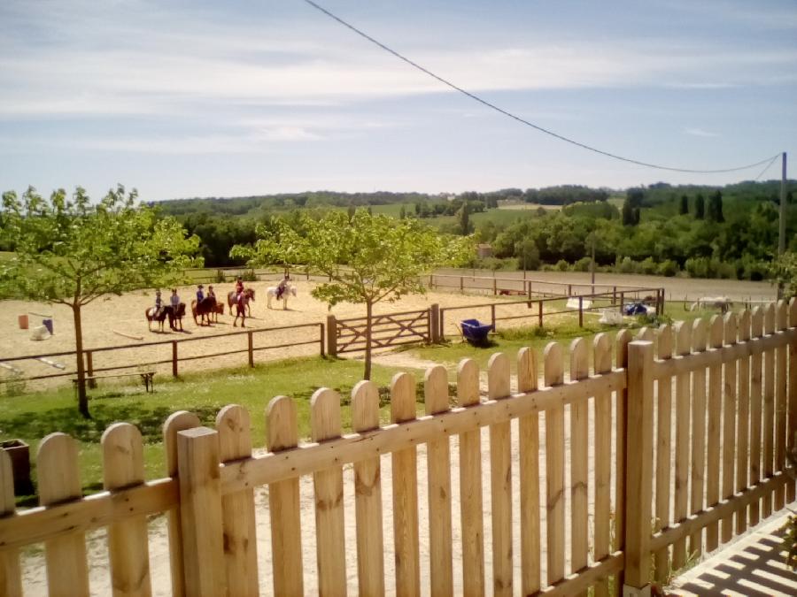 Gite equestre cheval Bors de Montmoreau en Charente  photo 3