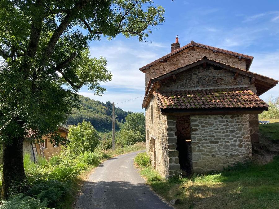 Gite equestre cheval Paslires dans le Puy-de-dme 