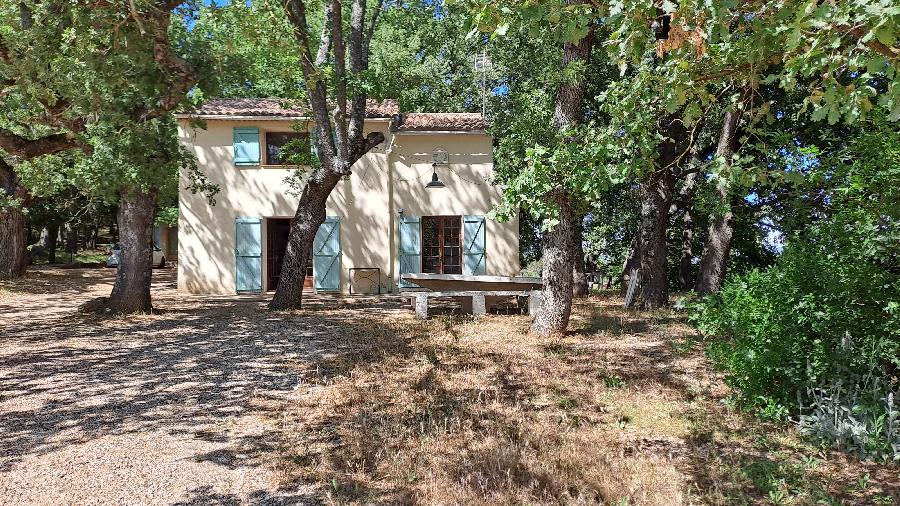 Gte questre Les Cavales Do Tarap  <em>83136 Noules</em> Var