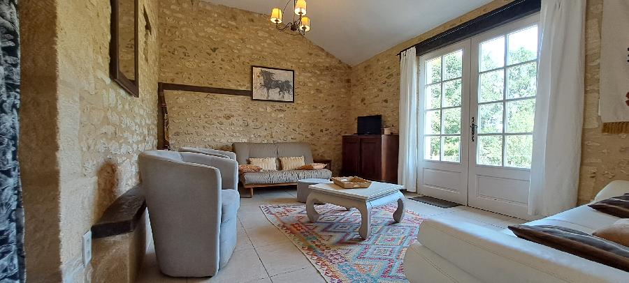 Gite equestre cheval Savignac-de-Miremont en Dordogne  photo 2