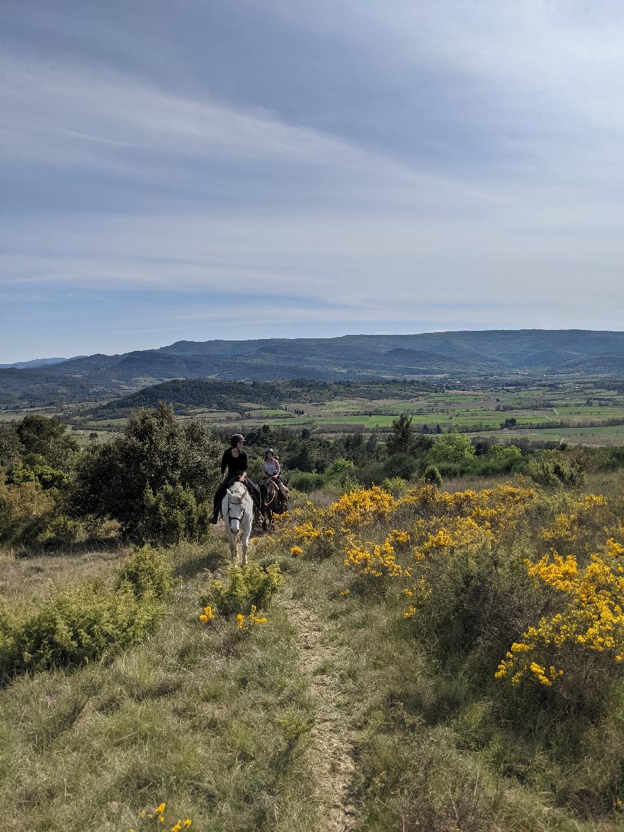 Balade  cheval Aude Corbires photo 2