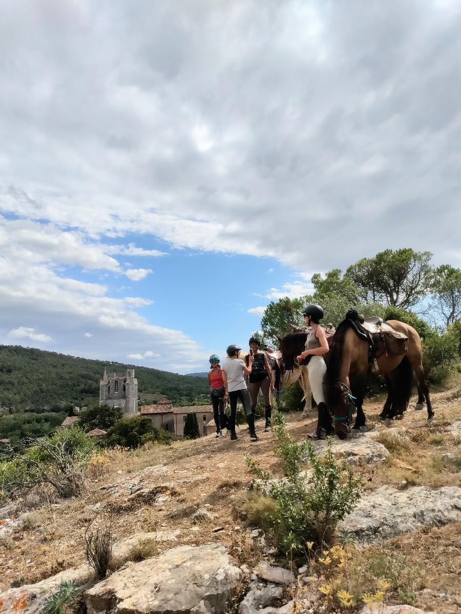 Balade  cheval Aude Corbires photo 2