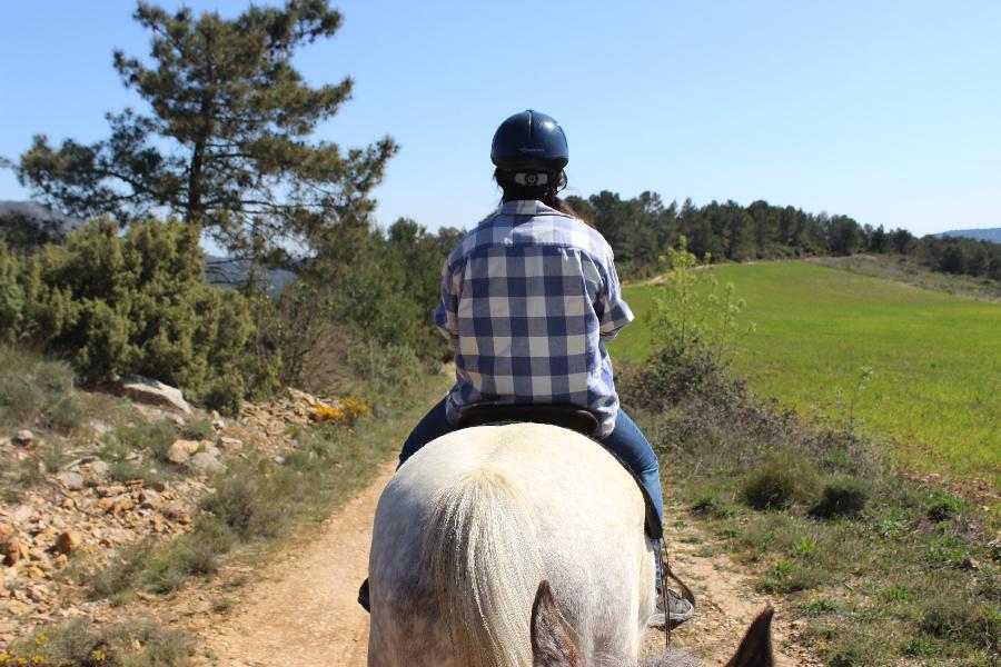 Balade  cheval Aude Corbires photo 3