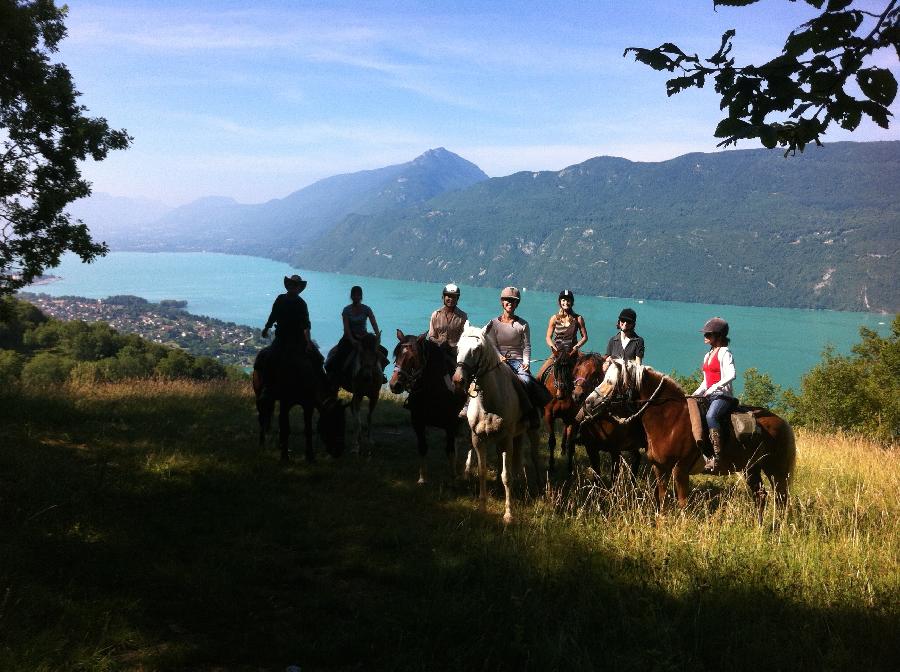 Randonne questre Savoie PNR du Massif des Bauges