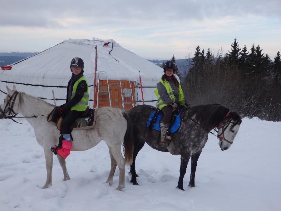 Balade  cheval Jura PNR du Haut-Jura