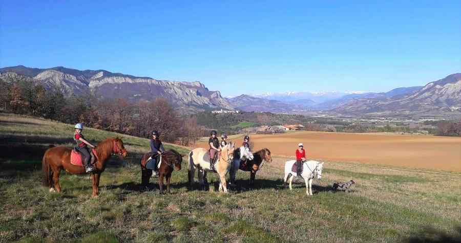 Randonne questre Hautes-Alpes Pays du Buch