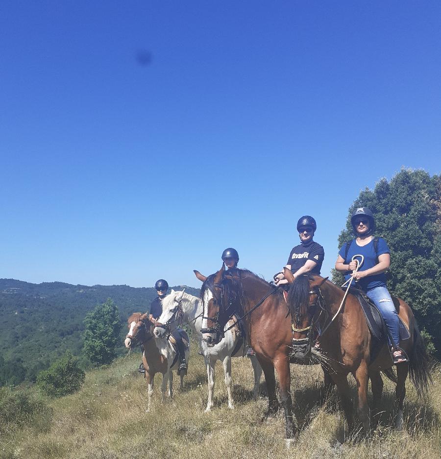 Balade  cheval Aude Pays Cathare