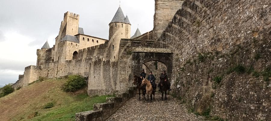 Balade  cheval Aude Corbires photo 2