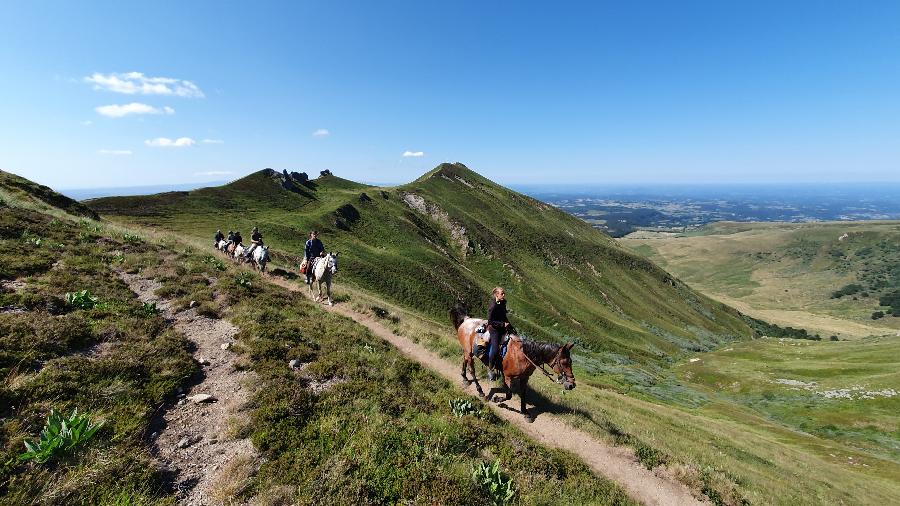 Voyage  cheval Cantal Massif Central