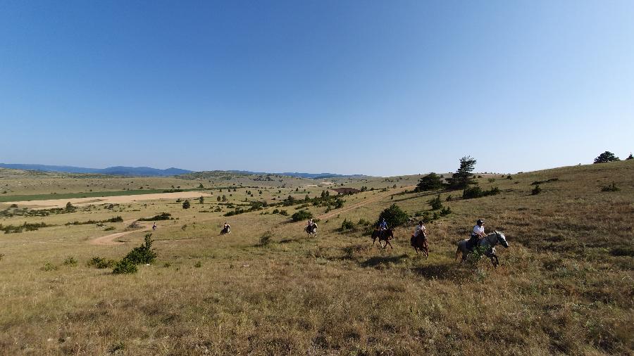 Voyage  cheval Cantal Massif Central photo 2