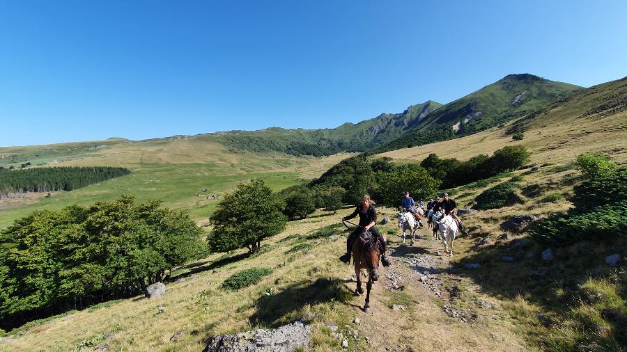 Randonne questre Cantal Massif Central photo 5