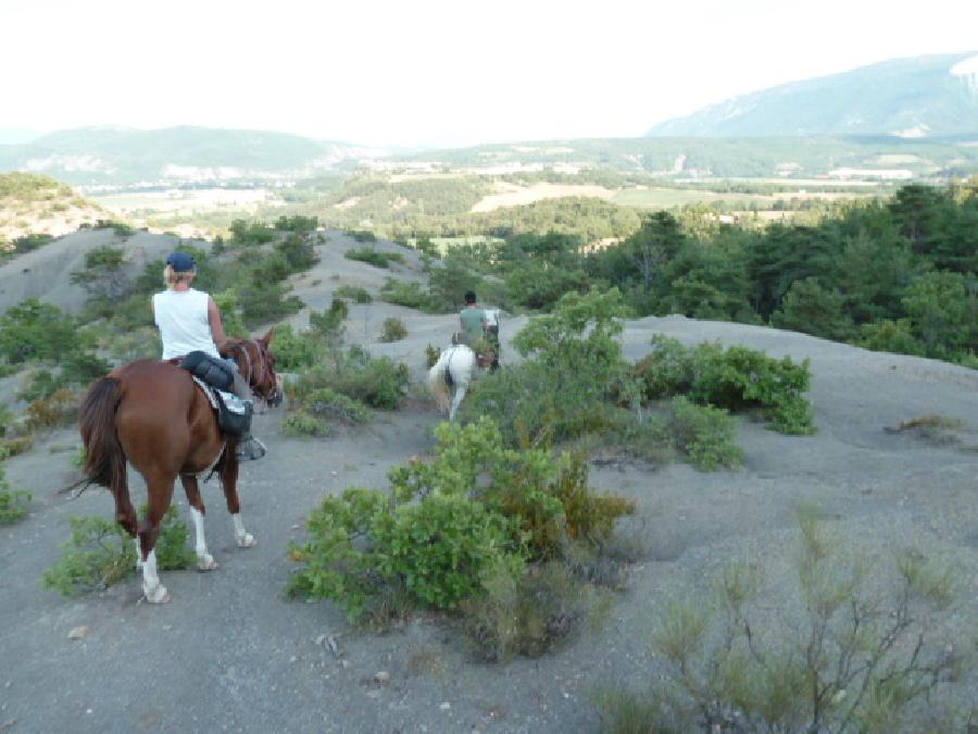 Randonne questre Hautes-Alpes PNR des Baronnies Provenales photo 3