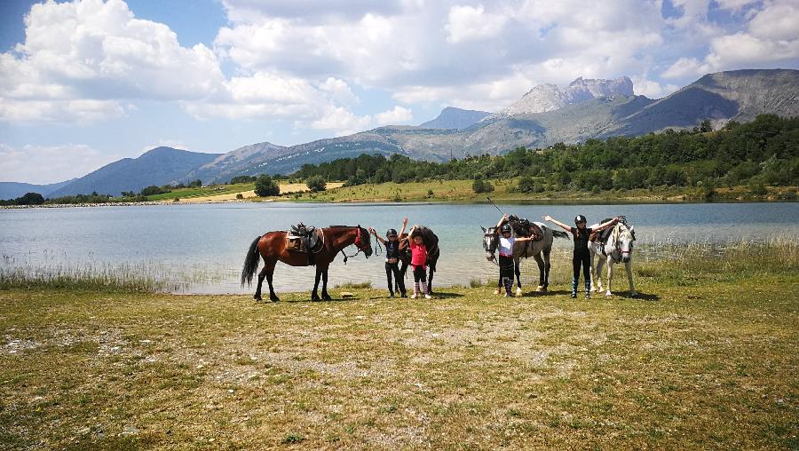 Balade  cheval Hautes-Alpes Pays du Buch photo 3