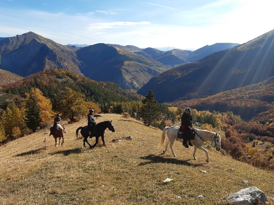 Balade  cheval Hautes-Alpes Pays du Buch photo 3