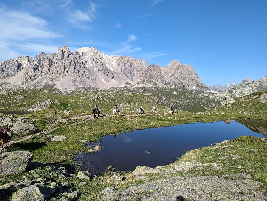 Randonne questre Hautes-Alpes Pays du Buch